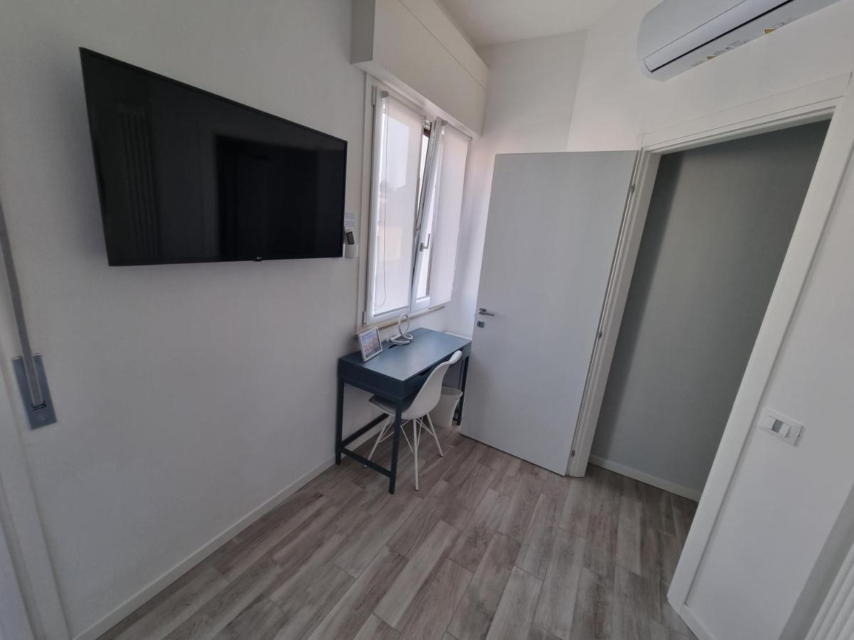 Blue House Apartment - San Massimo Верона Экстерьер фото