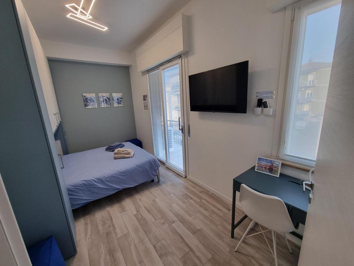 Blue House Apartment - San Massimo Верона Экстерьер фото